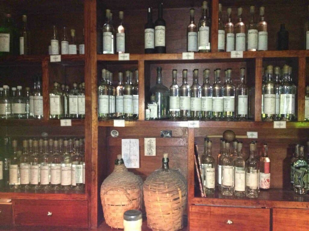 The bar at Mezcaloteca